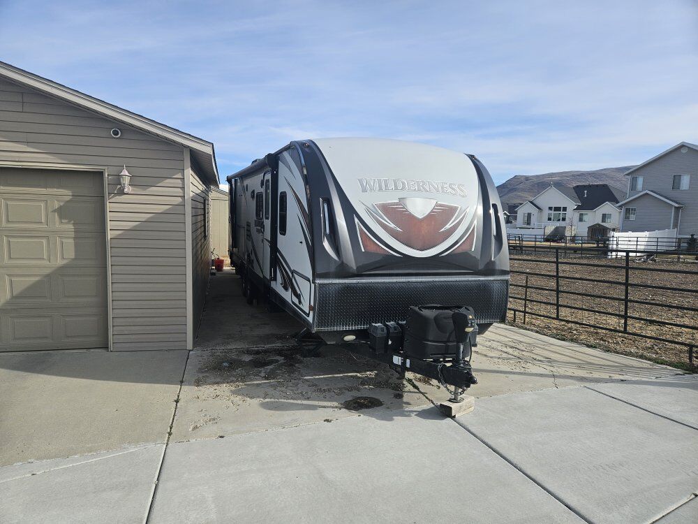 2018 heartland wilderness 3125bh 4 season trailer