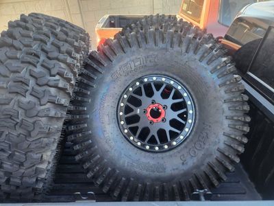 NEW SYSTEM 3-37"X10" tires on KMC BEAD LOCKS
