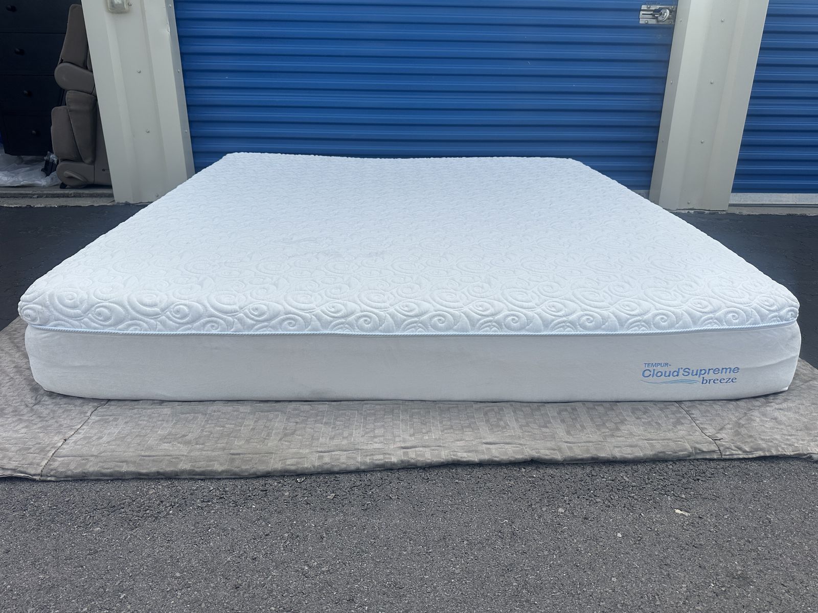 King Tempurpedic Cloud Supreme Breeze