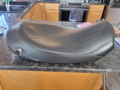 Road King Corbin solo seat