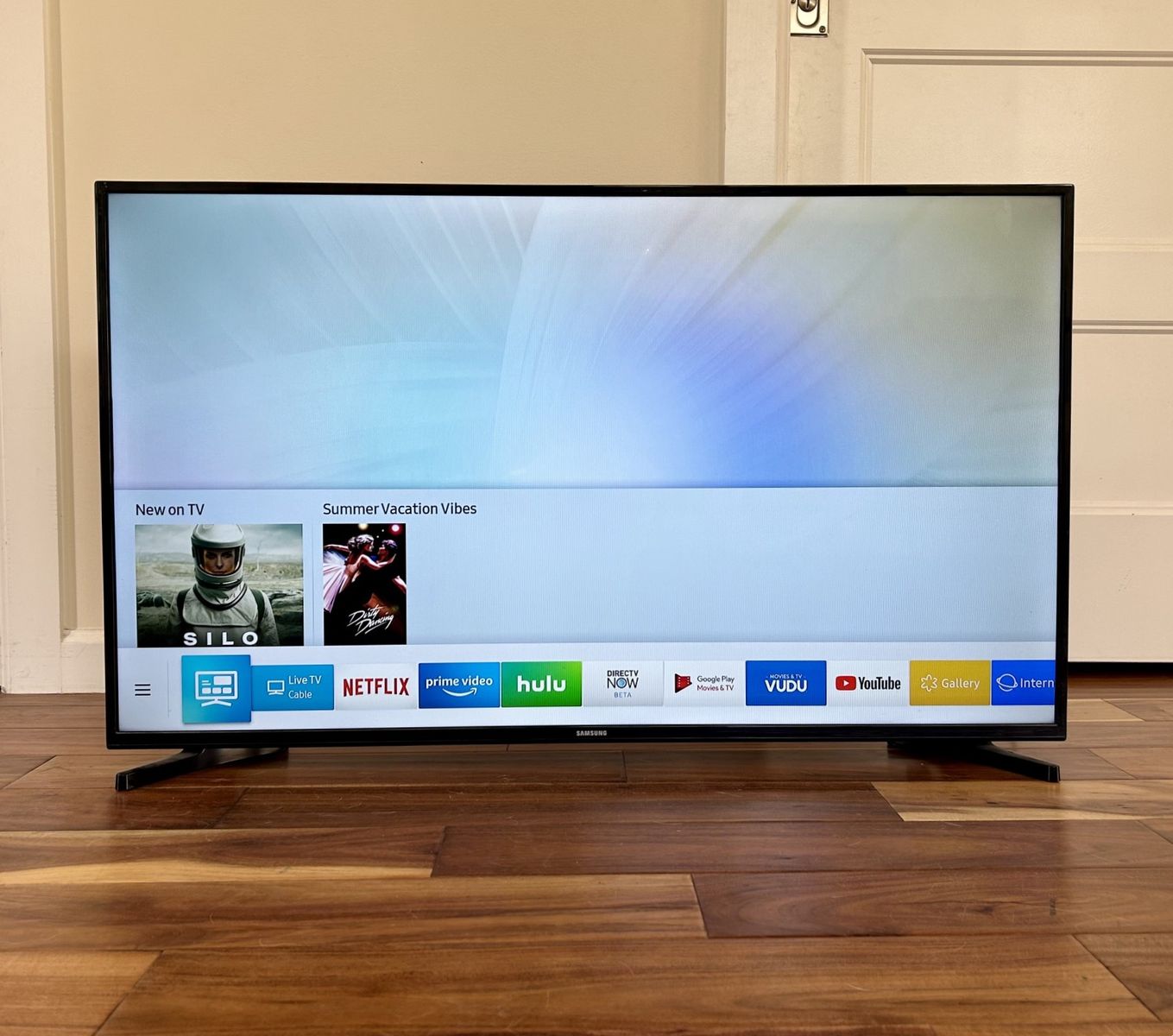 Samsung 43" Full HD Smart TV