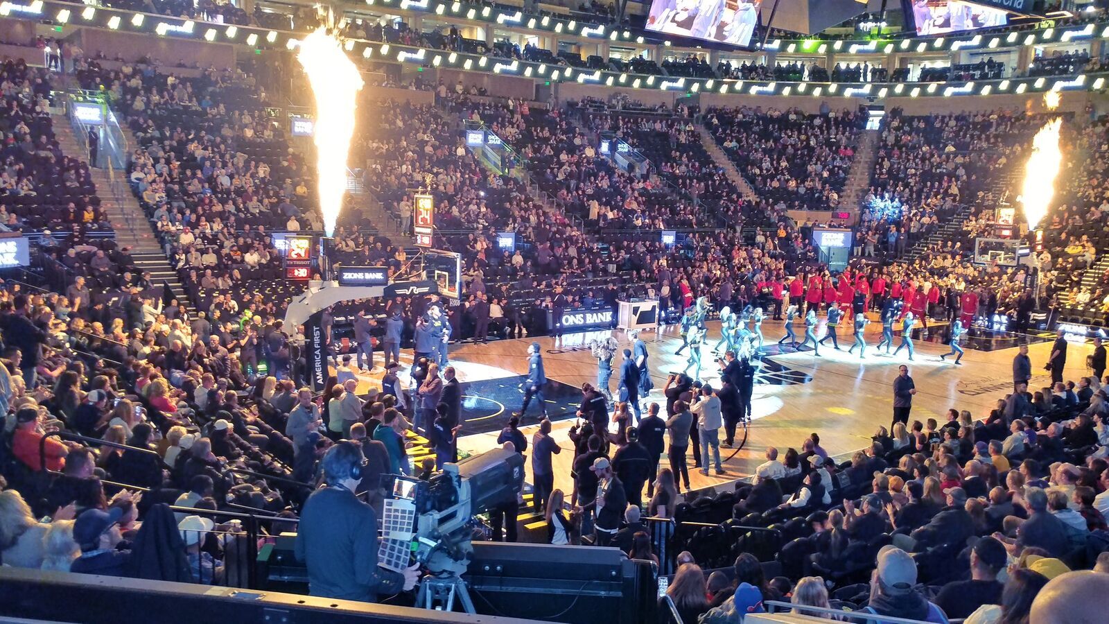 Jazz vs Warriors! Row 6 1-4 Aisle Tickets!