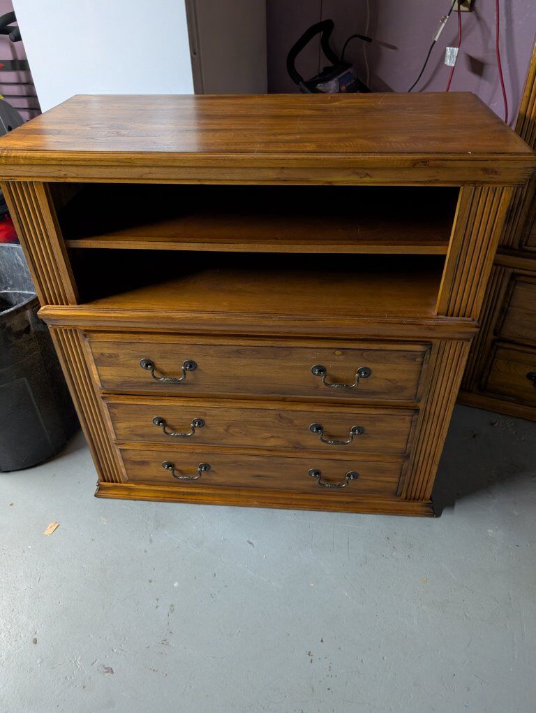 hard wood dresser/tv stand