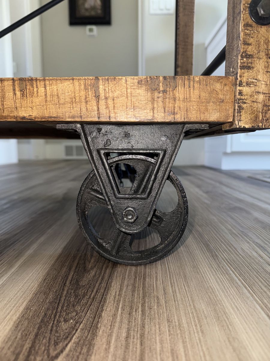 Main image 6