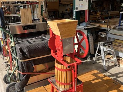 Maximizer apple cider press with swing out grinder