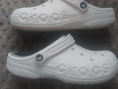 Crocs Classic Lined Clog White Lined Comfort Shoes/ Men's Size 9