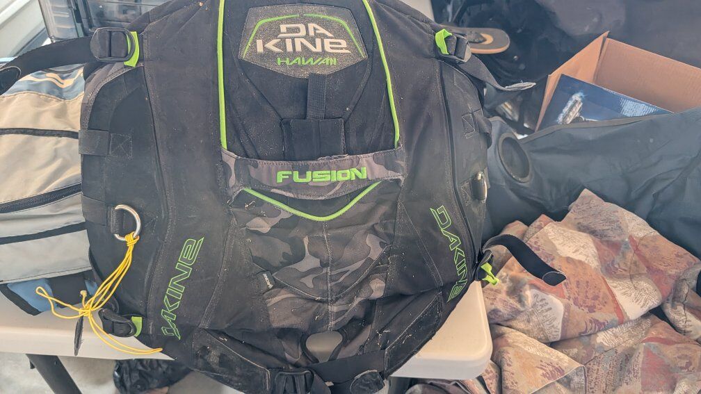 dakine kite boarding harness