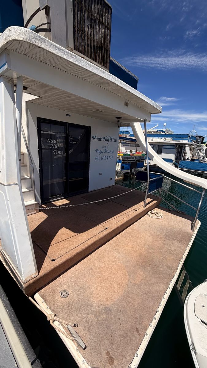 Main image 19