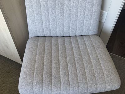 Criss cross chair