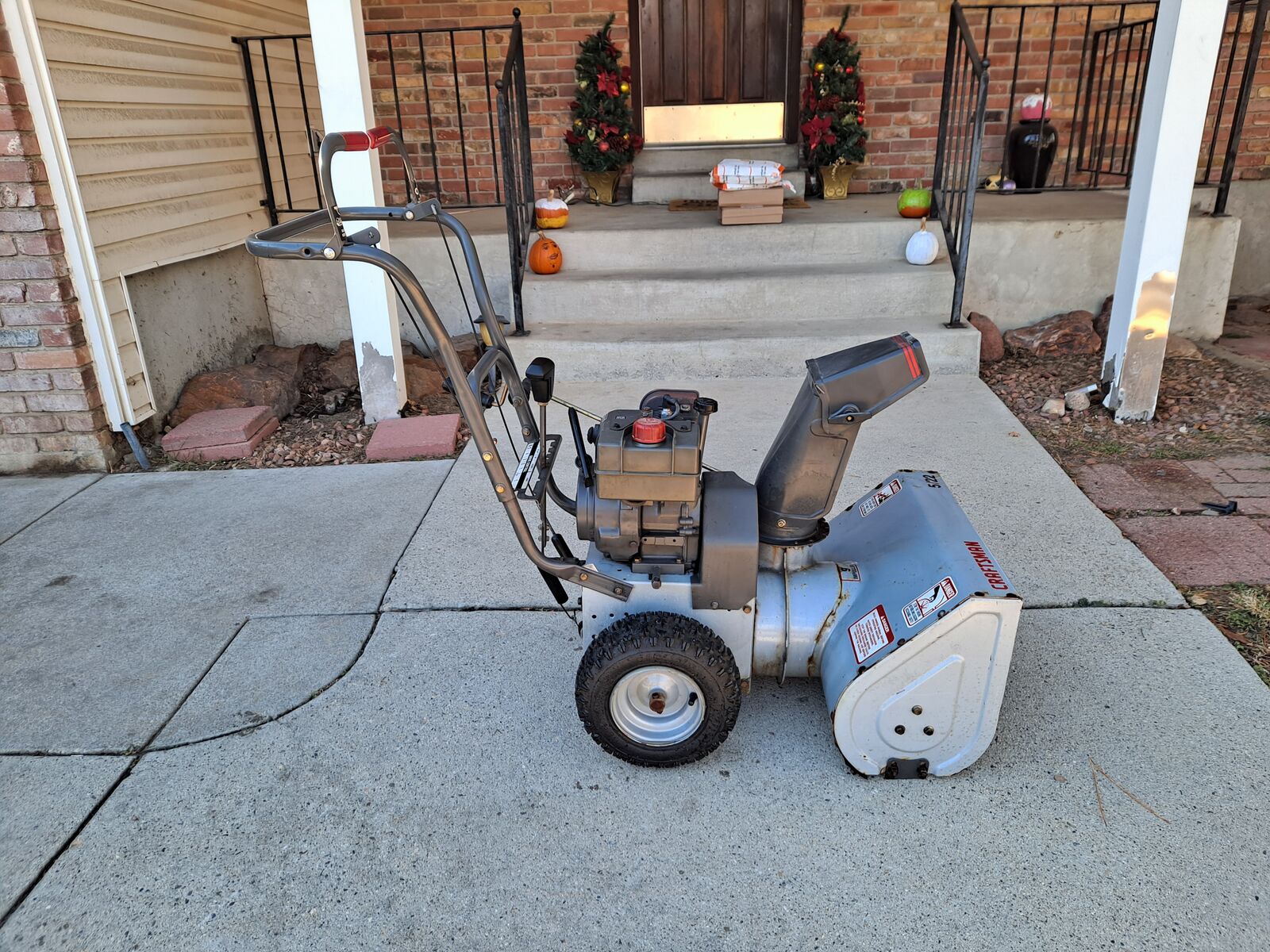 Craftsman 5hp 22 inch, tuned.