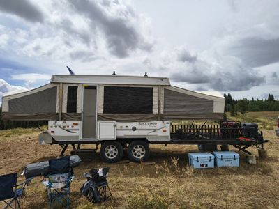 2008 Rockwood Freedom Popup Camper Trailer with Front Deck
