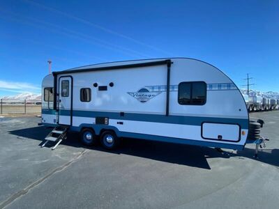 New 2025 Gulf Stream RV Vintage Cruiser Retro Charm with Rear Sofa Slide-Out (23RSS)