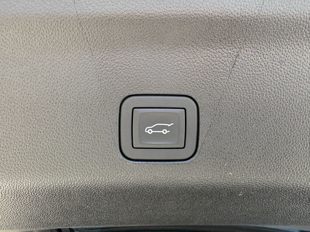 Main image 11