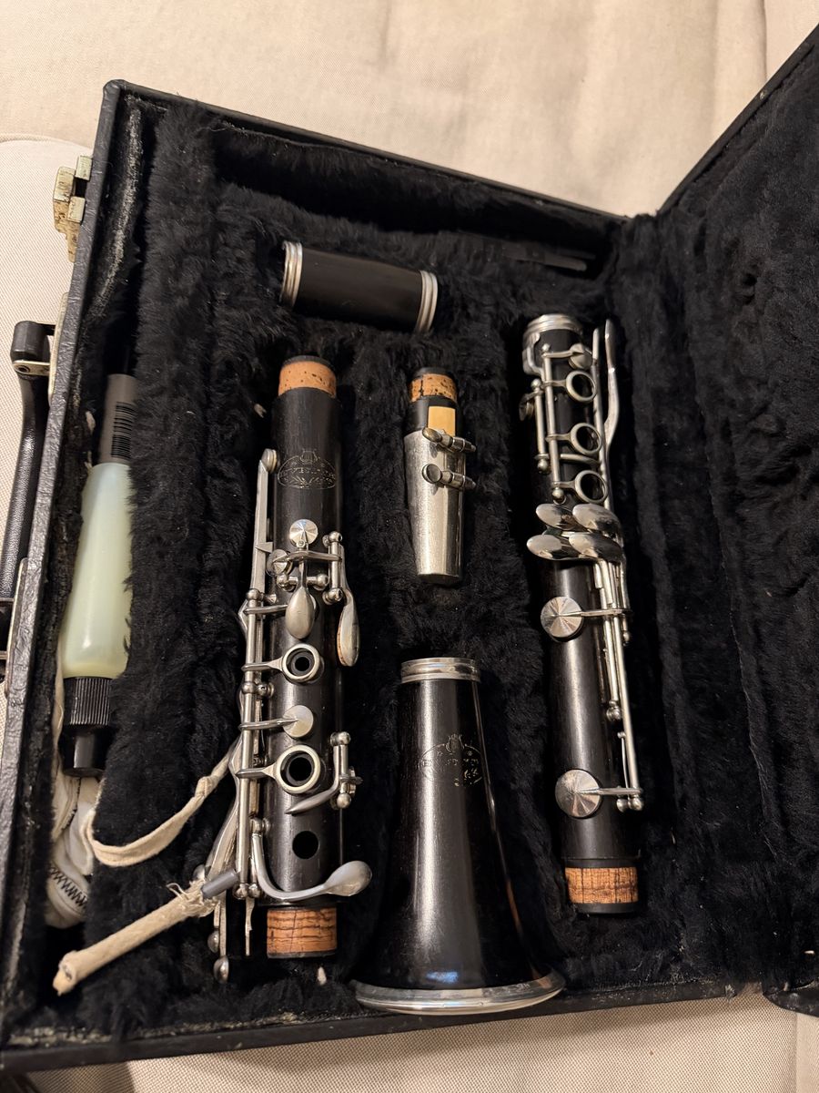 Evette Buffet Crampon Clarinet, with case, France, Very Good Condition