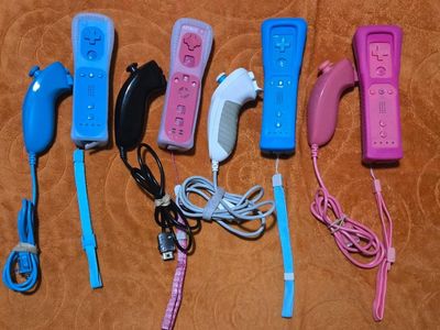 Wii controller & nunchuck $15 a pair! Trades considered!