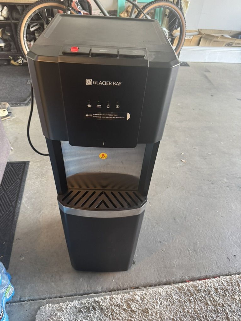 -Free-  Water Dispenser Bottom Load