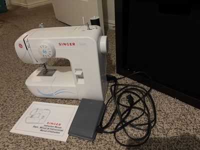 SINGER Start 1304 Sewing Machine with Pedal and Manual - White, Mechanical Operation