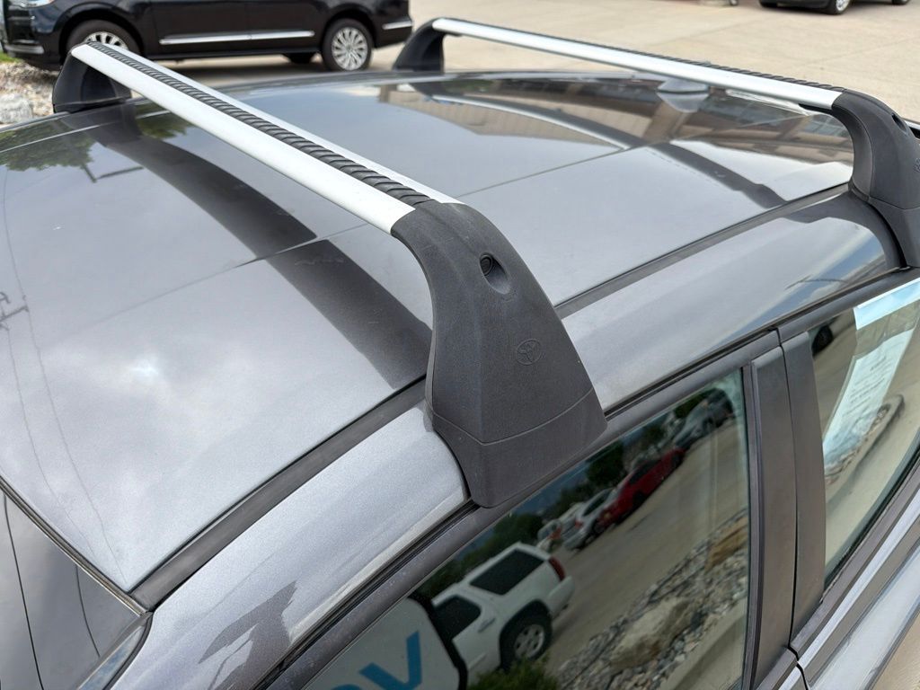 Main image 7