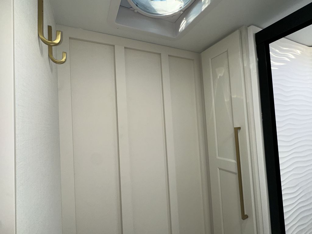 Main image 22