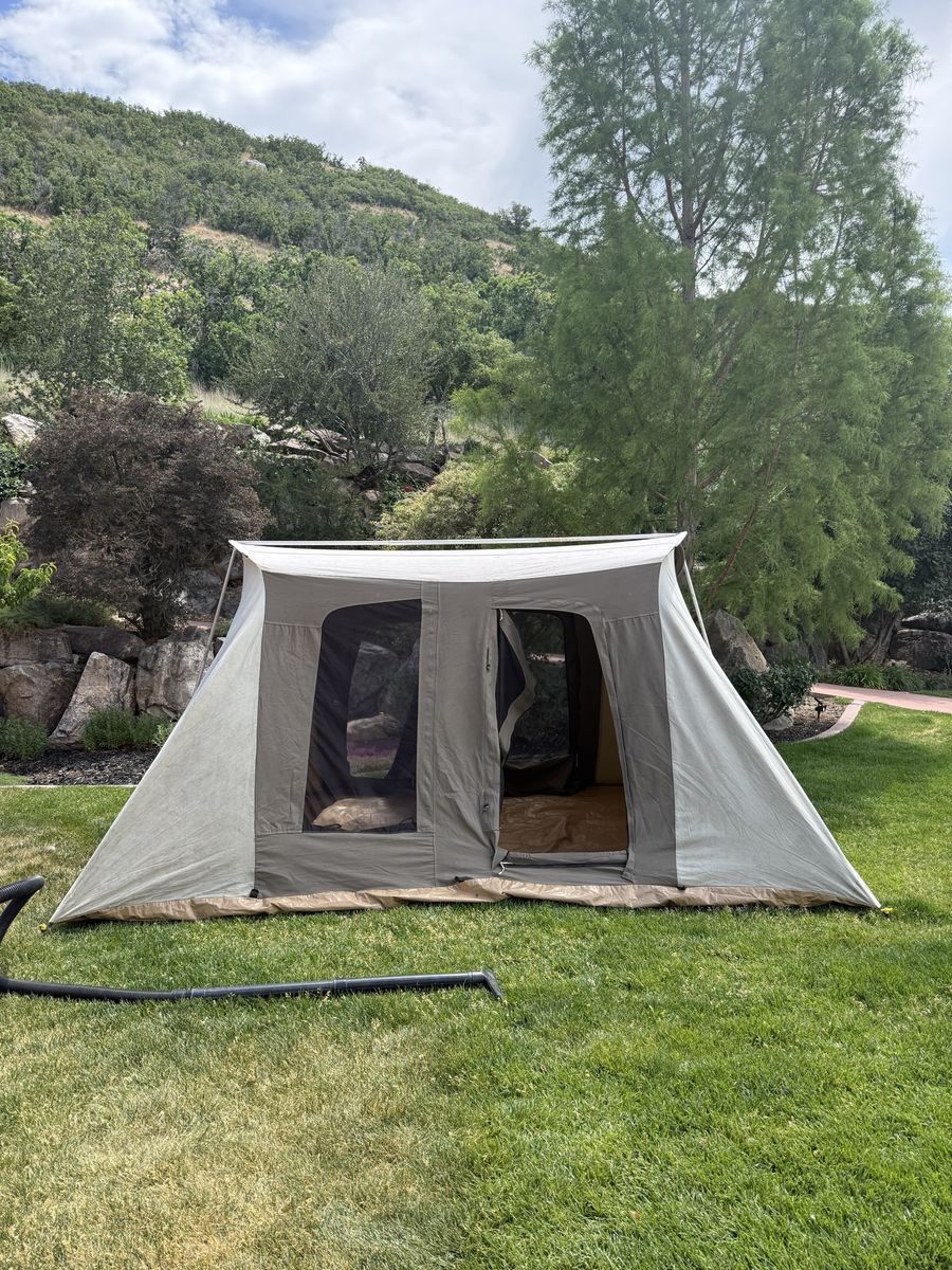 Kodiak 10x14 tent 