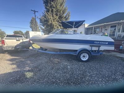 19ft four winds boat