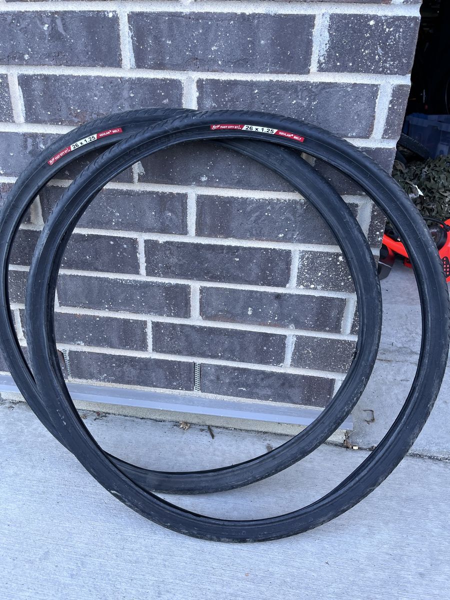 Pair of Forte Fast City ST-K Kevlar Belt Bike Tires 26 x 1.25