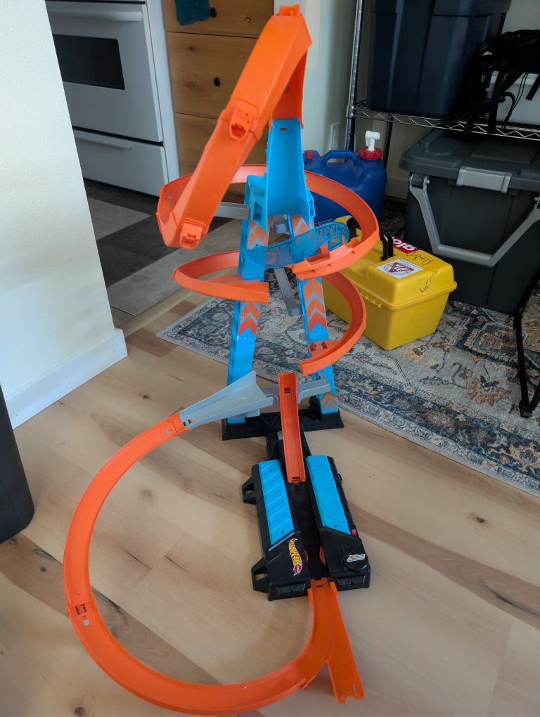 Hot Wheels Electric Race Track