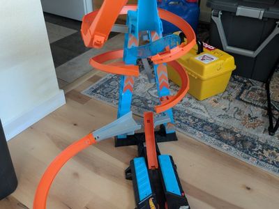 Hot Wheels Electric Race Track