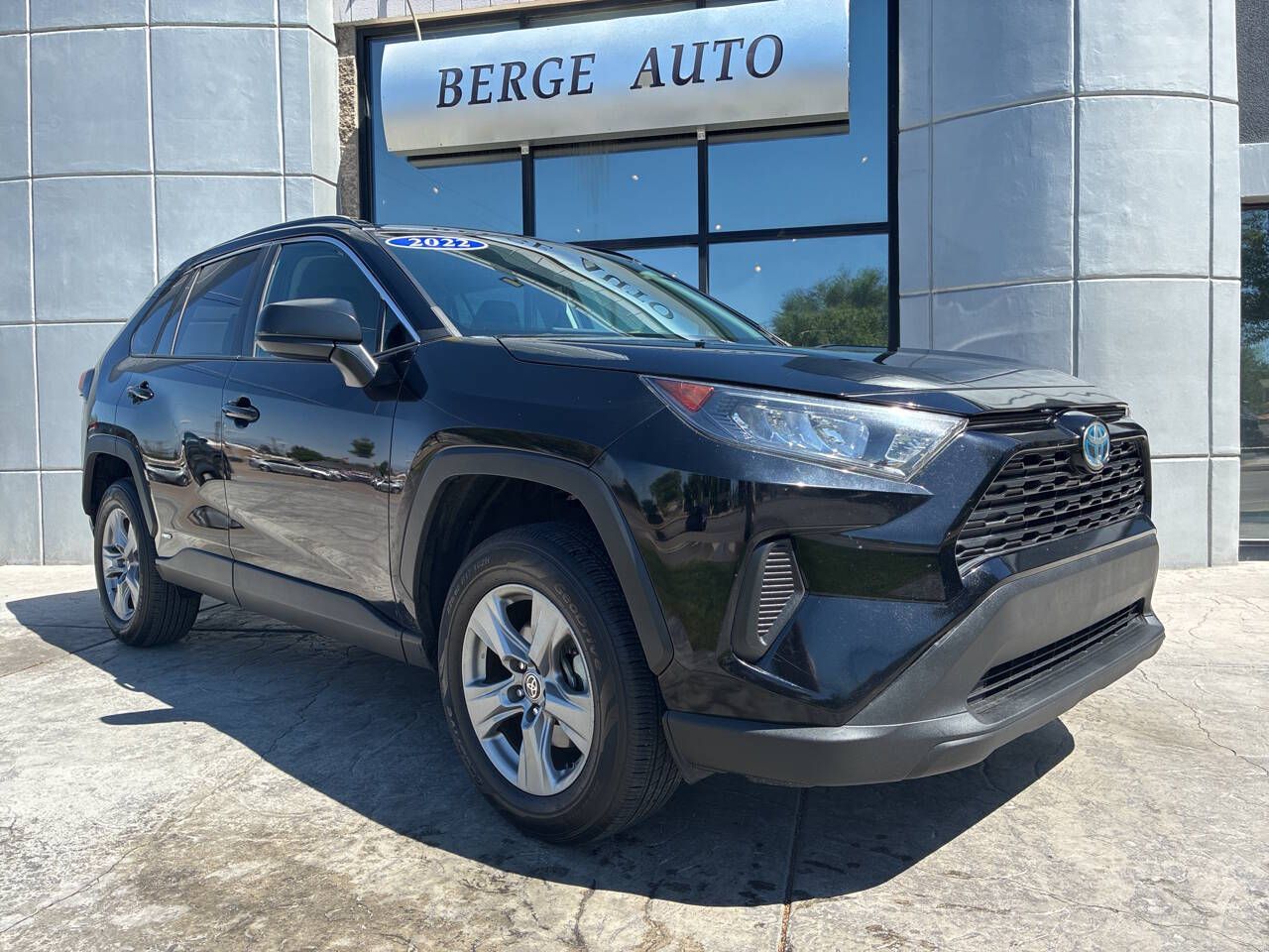2022 Toyota RAV4 LE