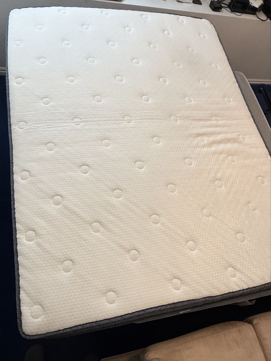 Free Queen Bed Setup