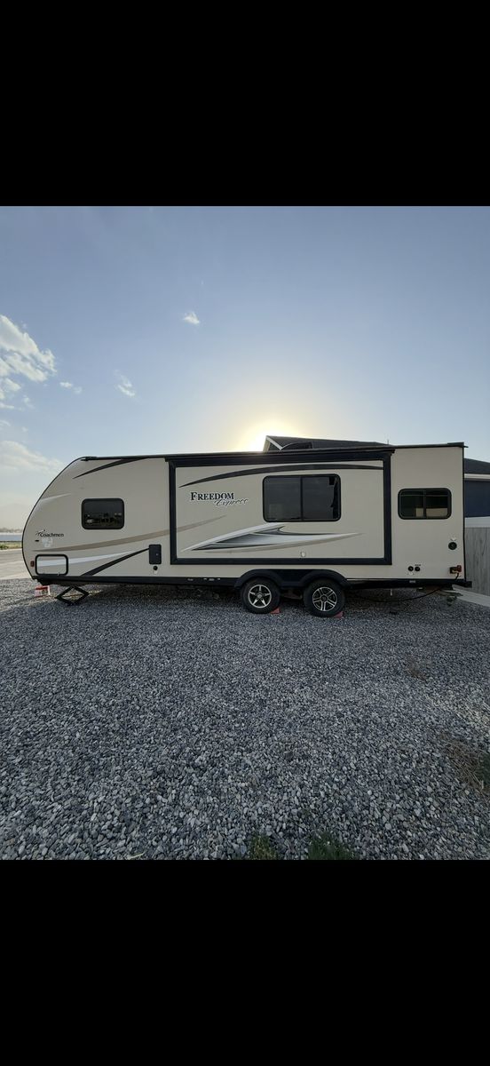 2017 Coachmen freedom Express 246