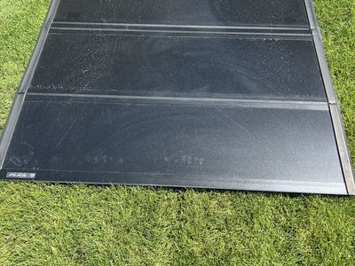 Ultra flex truck bed cover $1200 retail value