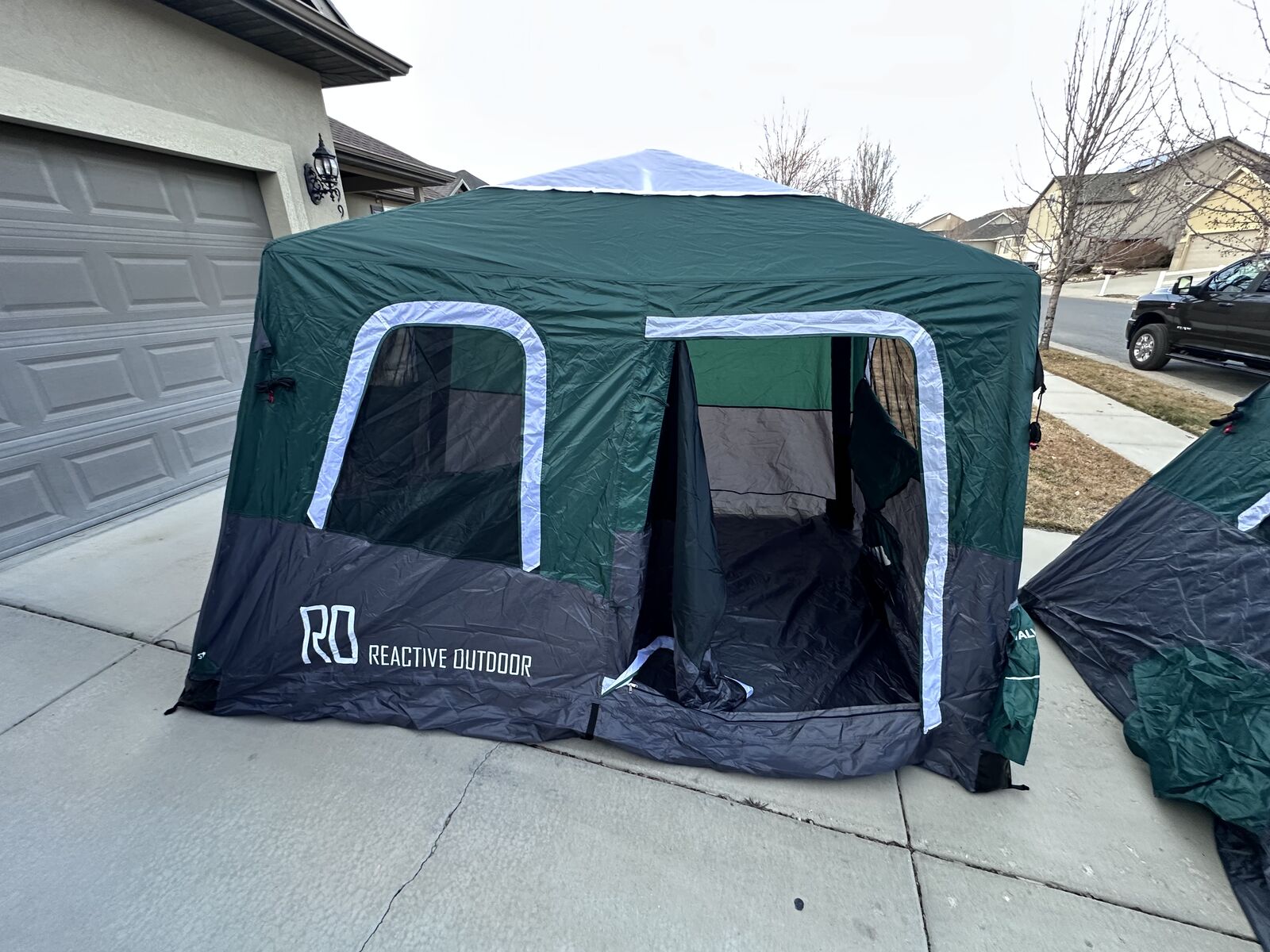 Reactive Outdoors Inflatable Cabin Tent