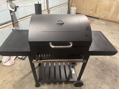 Charcoal Grill. NO CASH