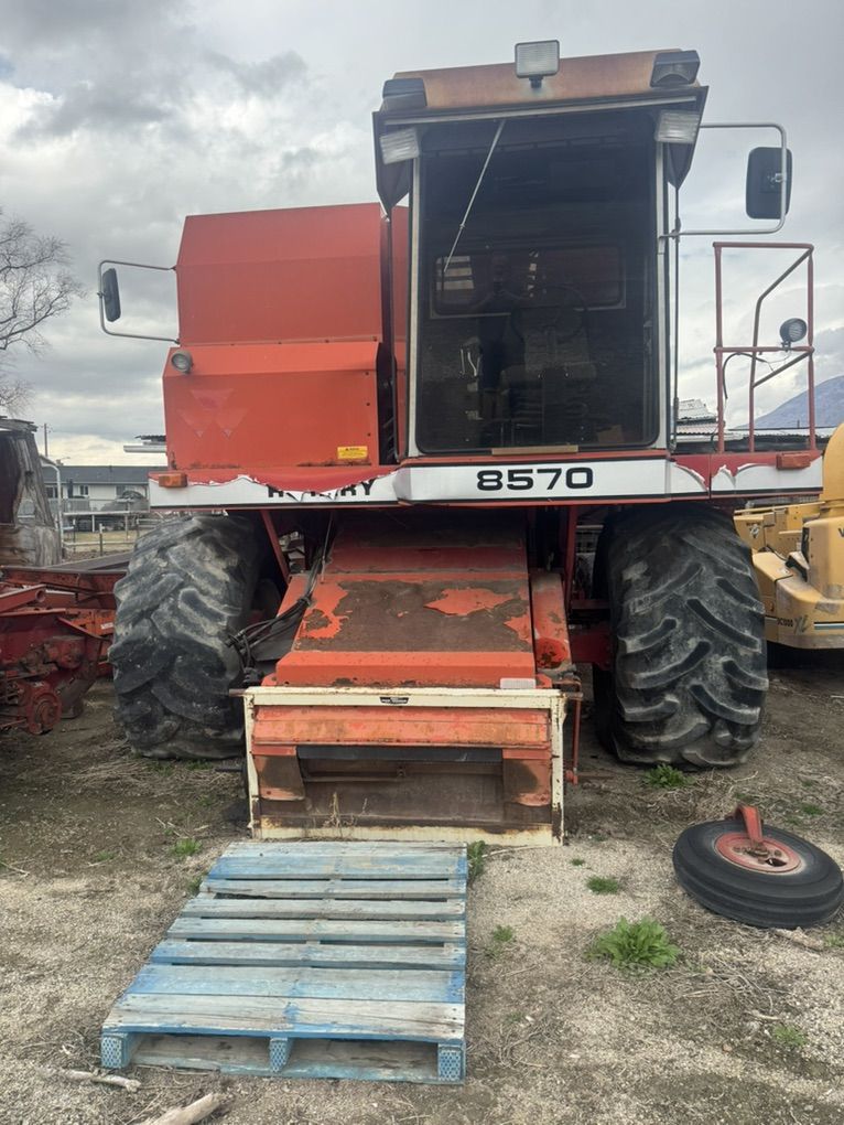 Massey Ferguson 8570