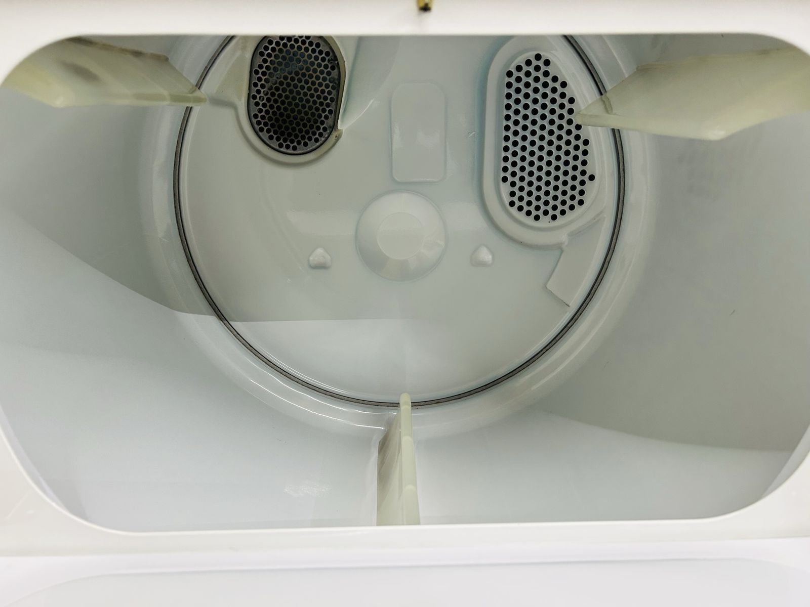 Main image 7