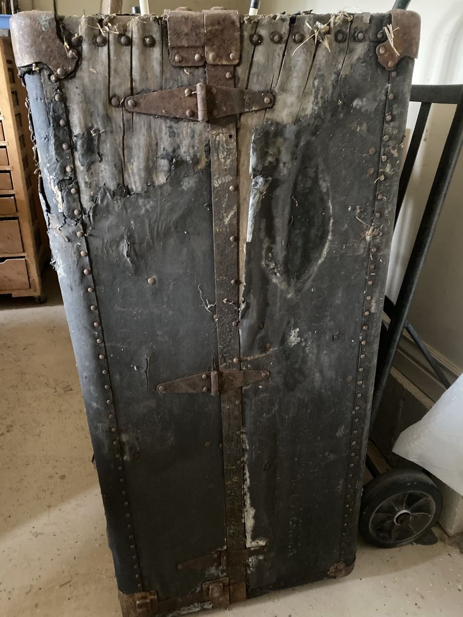 Antique Steamer Trunk Wardrobe Chest Rustic Vintage Storage Project Piece