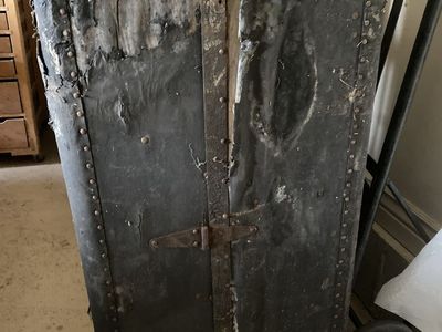 Antique Steamer Trunk Wardrobe Chest Rustic Vintage Storage Project Piece