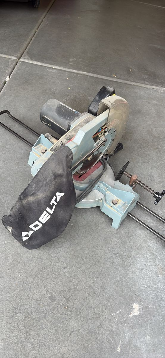 Delta 10 Inch Compound Miter Saw