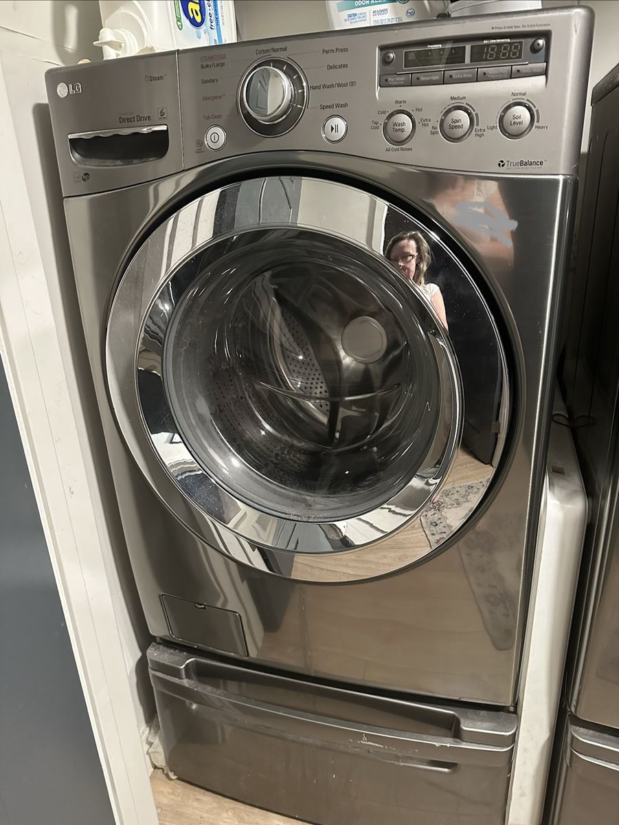 LG Front Load Washer/dryer Combo