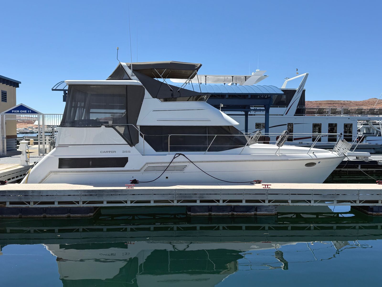 1996 35' Carver 355 Aft-Cabin Yacht