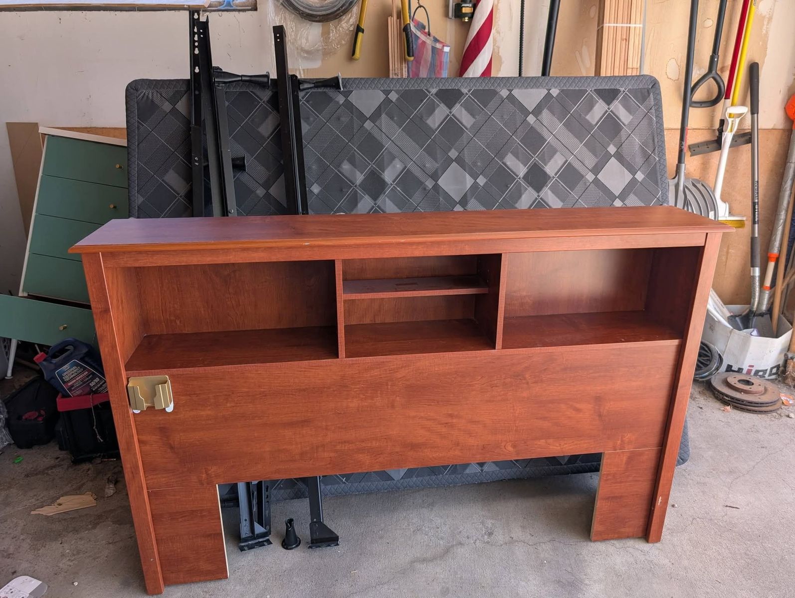 Queen size wood headboard shelf