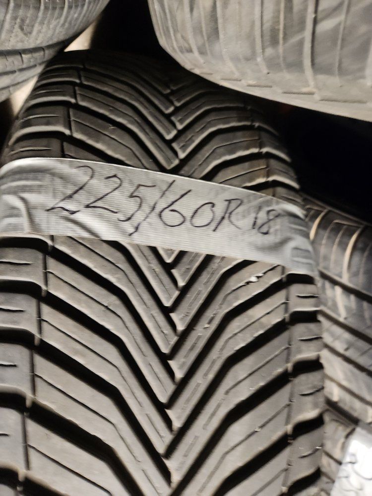 225/60r18 michelin crossclimate2