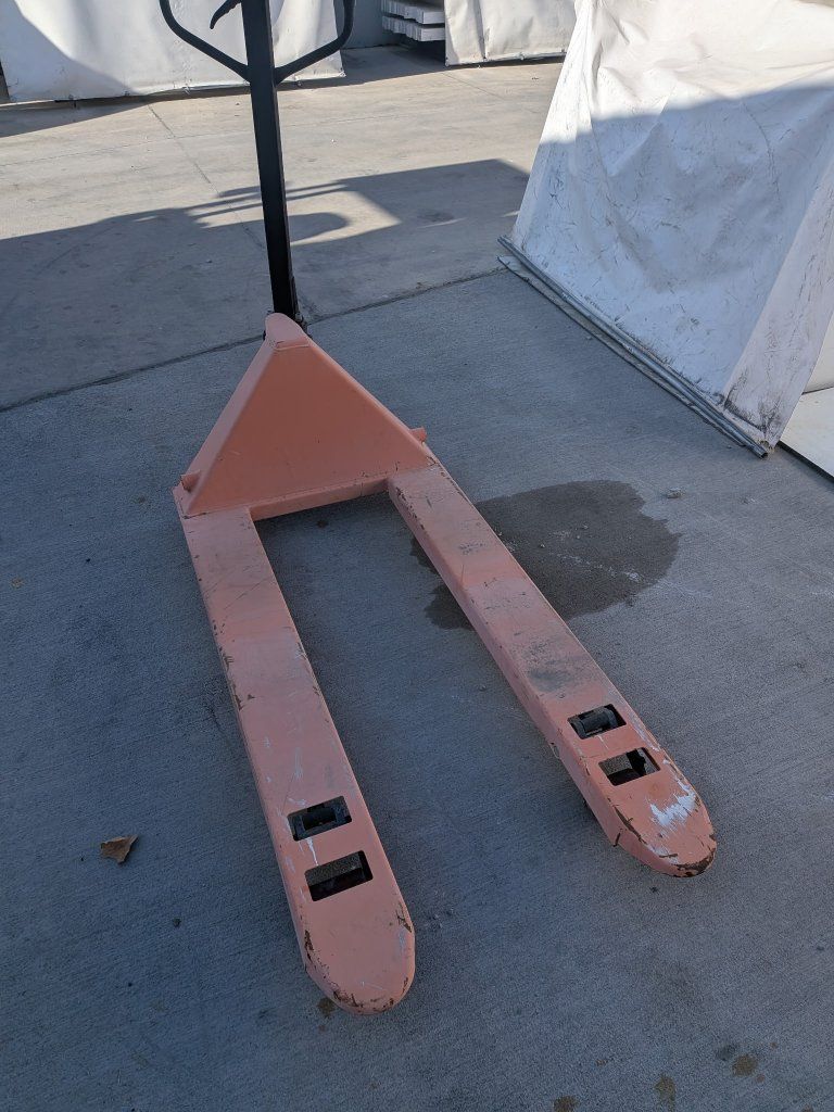 Harbor Freight 5,000 LB Capacity Pallet Jack - Heavy Duty Pallet Truck