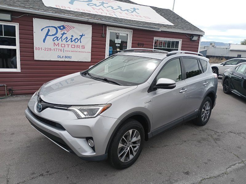 2017 Toyota RAV4 XLE