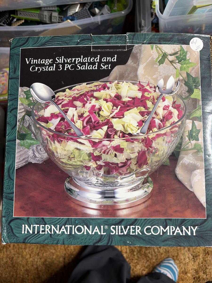 Vintage International Silver Company Crystal Salad Bowl Set – Silverplate Utensils