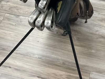 GOLDEN BEAR POWER CURVE GOLF CLUB SET