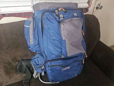 JanSport Ranier External Aluminum Frame Hiking Backpack, Like New Shape, Blue