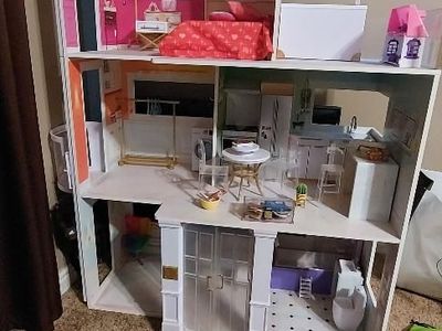 Rainbow High Doll House