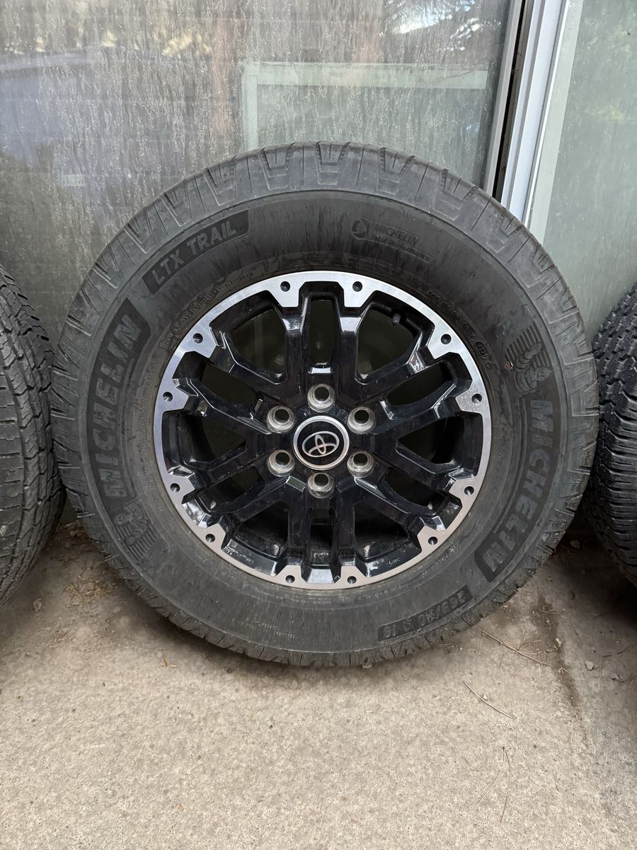 Tundra TRD Off Road wheels and tires